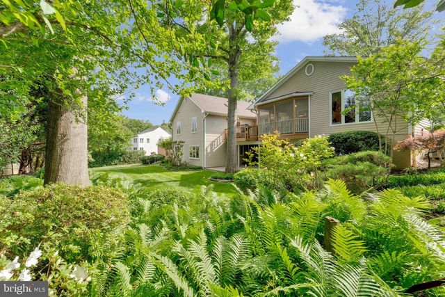 1102 CLOVER DR, Mclean, VA 22101