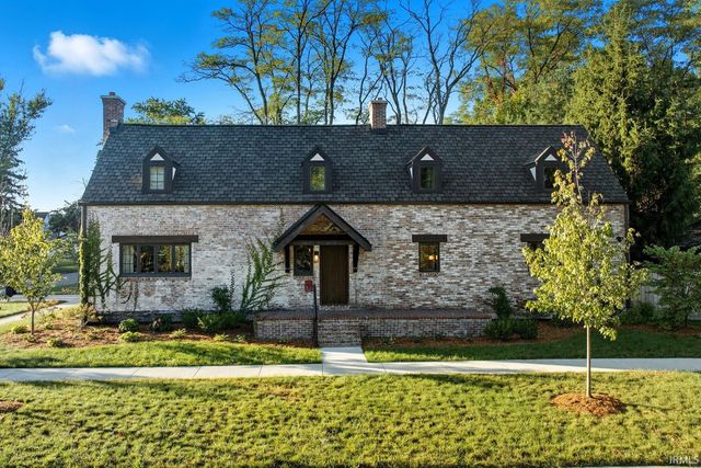 522 Napoleon Street, South Bend, IN 46617