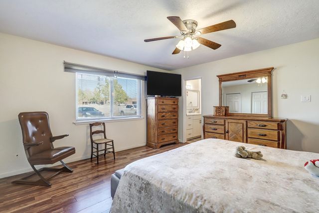 1303 Rio Rancho Drive SE D, Rio Rancho, NM 87124