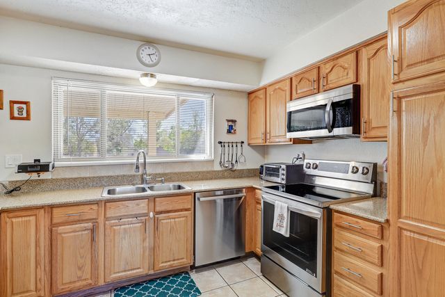 1303 Rio Rancho Drive SE D, Rio Rancho, NM 87124