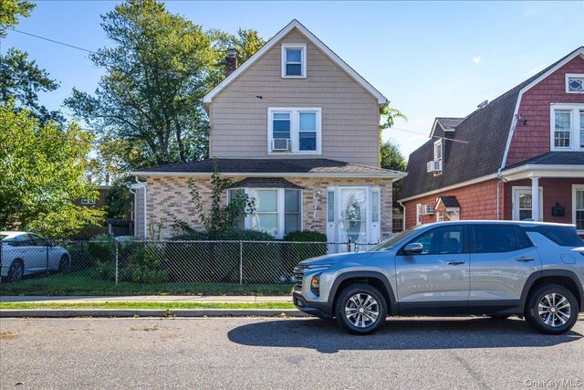 51 Columbia Street, Farmingdale, NY 11735