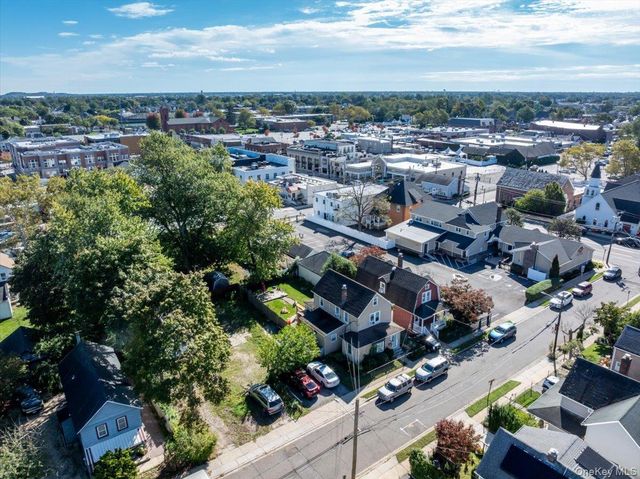51 Columbia Street, Farmingdale, NY 11735