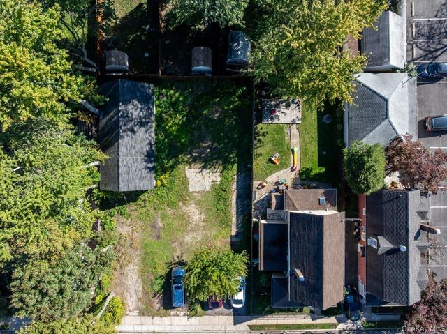 51 Columbia Street, Farmingdale, NY 11735