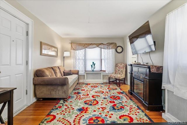 51 Columbia Street, Farmingdale, NY 11735