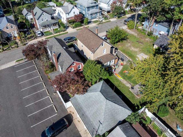 51 Columbia Street, Farmingdale, NY 11735