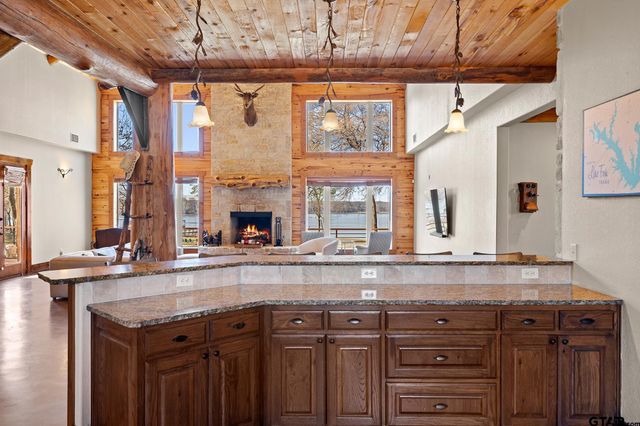 788 RS County Road 3500, Emory, TX 75440