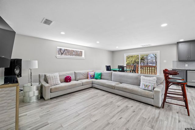 788 RS County Road 3500, Emory, TX 75440