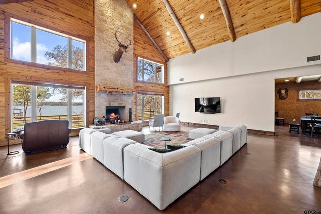 788 RS County Road 3500, Emory, TX 75440