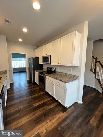 12108 BOWLING FARM CT, Fredericksburg, VA 22407