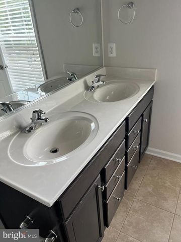 12108 BOWLING FARM CT, Fredericksburg, VA 22407