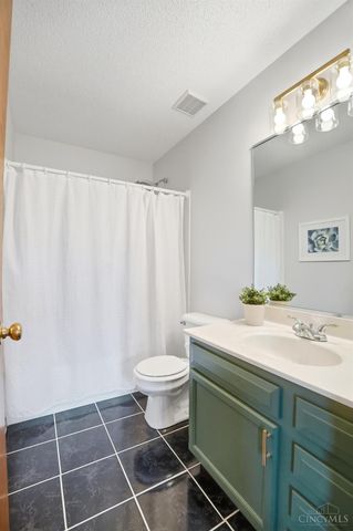 325 Gregorian Drive, Fairfield, OH 45014