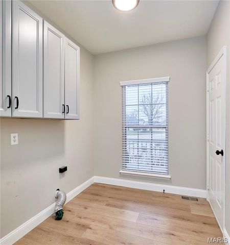 3978 Millers Crossing, St Charles, MO 63304