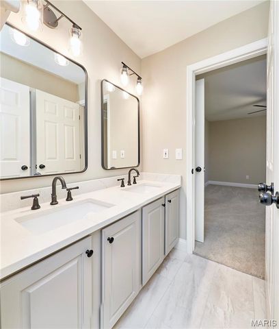 3978 Millers Crossing, St Charles, MO 63304