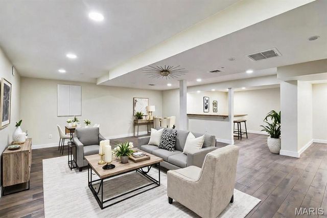 3978 Millers Crossing, St Charles, MO 63304