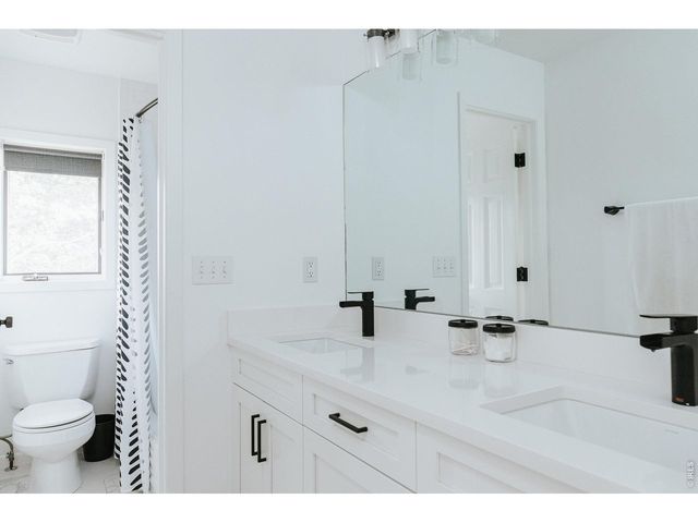 3202 Thunder Mountain Ln, Estes Park, CO 80517