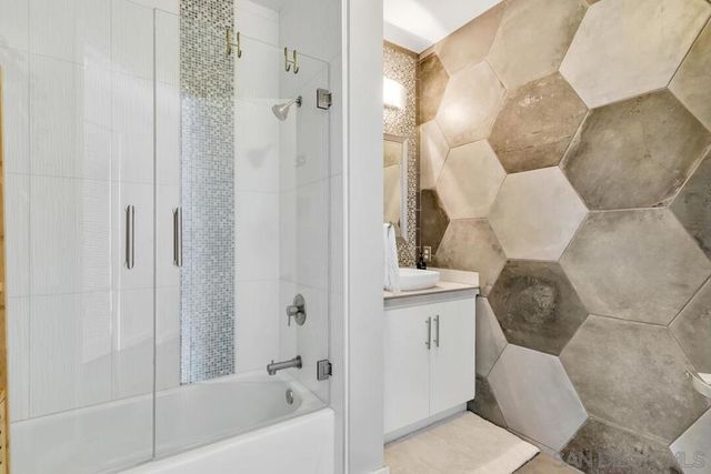 1050 Island Avenue 612, San Diego, CA 92101