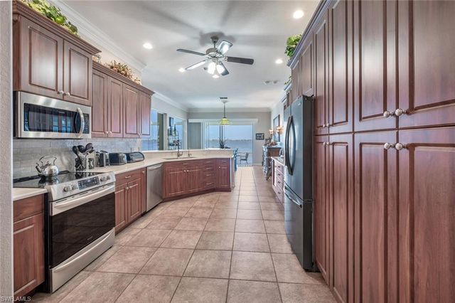 5727 Riverside DR, Cape Coral, FL 33904