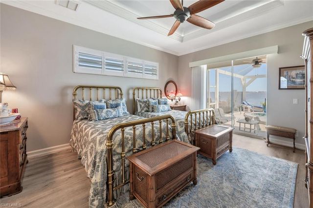 5727 Riverside DR, Cape Coral, FL 33904