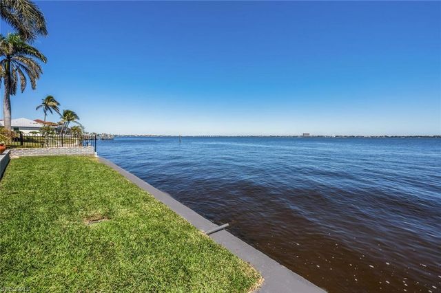 5727 Riverside DR, Cape Coral, FL 33904