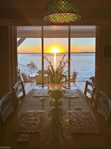 5727 Riverside DR, Cape Coral, FL 33904