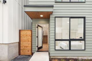 4422 1st Avenue NE #A, Seattle, WA 98105