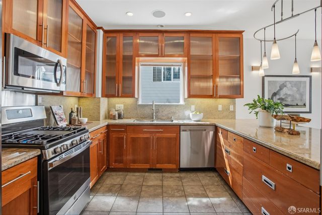 35 Glen Court, San Francisco, CA 94112