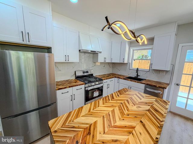 1630 N NEWKIRK ST, Philadelphia, PA 19121
