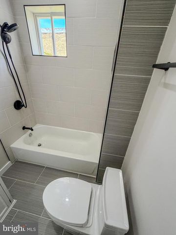 1630 N NEWKIRK ST, Philadelphia, PA 19121