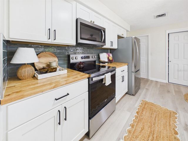 533 66TH STREET N, Palm Harbor, FL 34684
