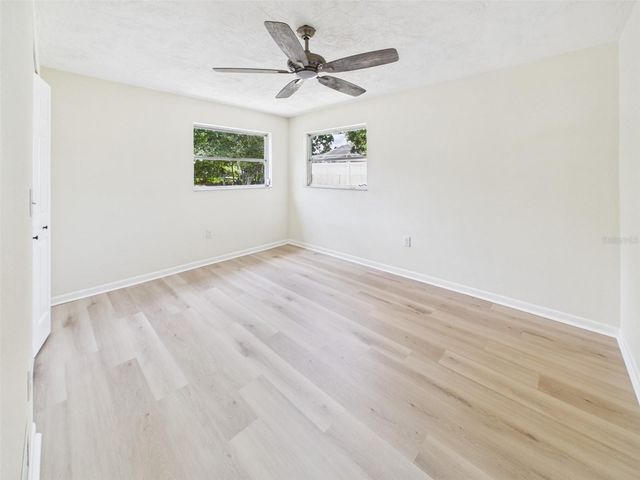 533 66TH STREET N, Palm Harbor, FL 34684