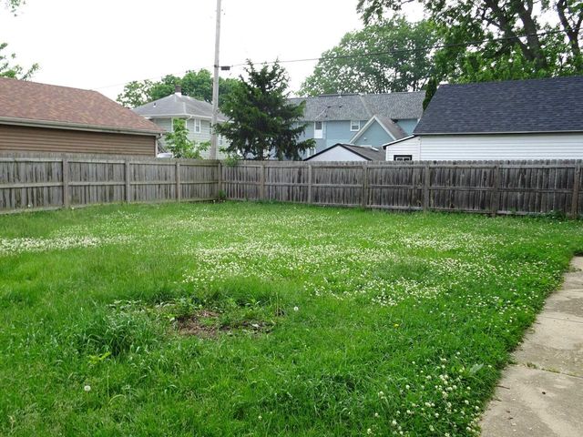 233 N Chatham Street, Janesville, WI 53548
