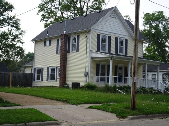 233 N Chatham Street, Janesville, WI 53548