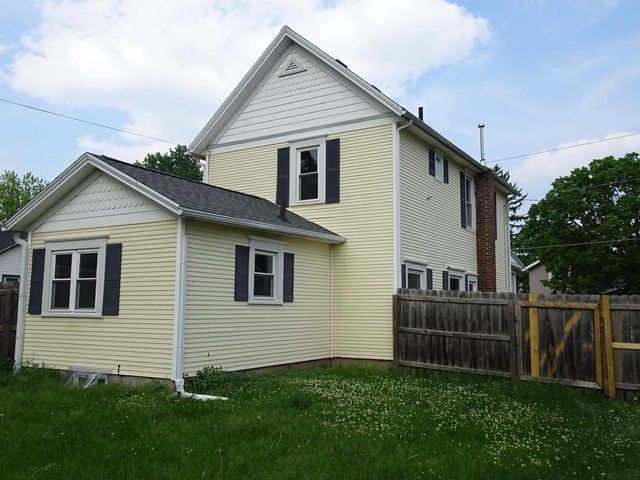 233 N Chatham Street, Janesville, WI 53548