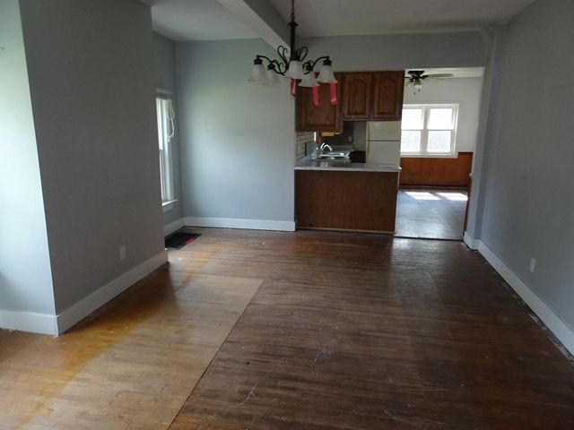 233 N Chatham Street, Janesville, WI 53548
