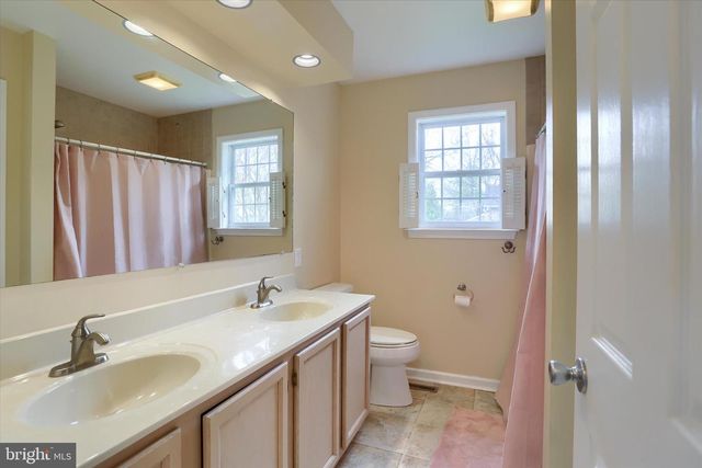 6312 DARLINGTON DR, Harrisburg, PA 17112