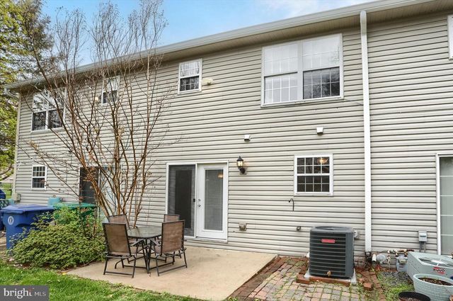 6312 DARLINGTON DR, Harrisburg, PA 17112