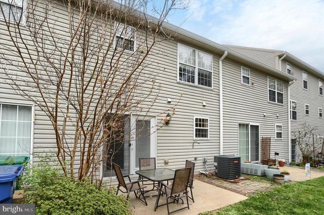6312 DARLINGTON DR, Harrisburg, PA 17112
