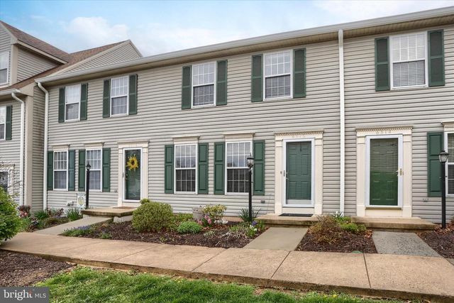 6312 DARLINGTON DR, Harrisburg, PA 17112