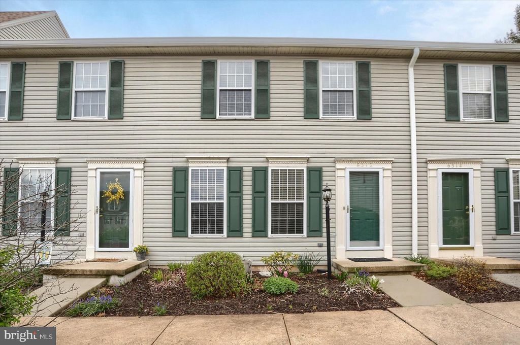 6312 DARLINGTON DR, Harrisburg, PA 17112
