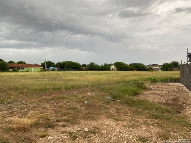 5928 VILLAGE PARK, San Antonio, TX 78250