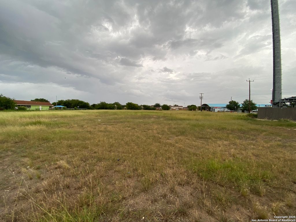 5928 VILLAGE PARK, San Antonio, TX 78250