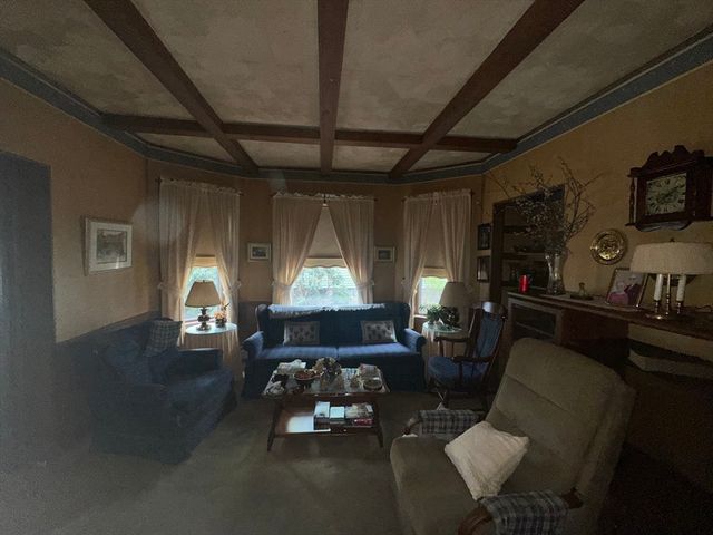 15 Crowley St, Lowell, MA 01852