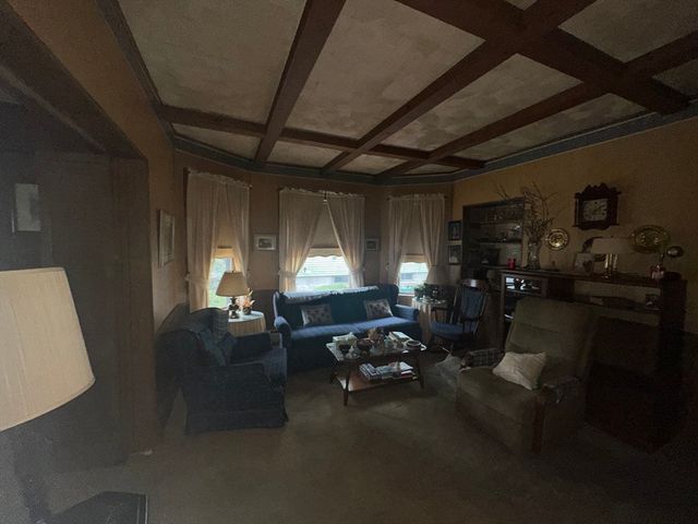 15 Crowley St, Lowell, MA 01852
