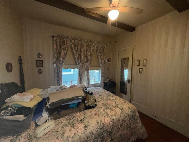 15 Crowley St, Lowell, MA 01852