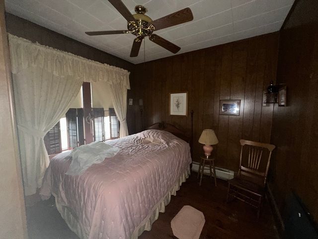 15 Crowley St, Lowell, MA 01852
