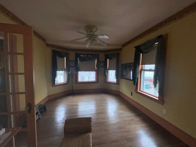 15 Crowley St, Lowell, MA 01852