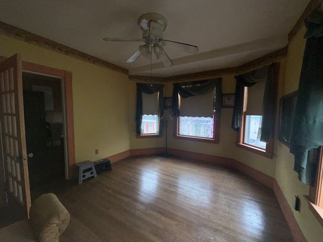 15 Crowley St, Lowell, MA 01852