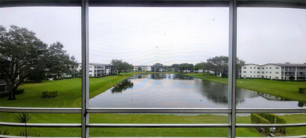 160 Fanshaw D 160, Boca Raton, FL 33434