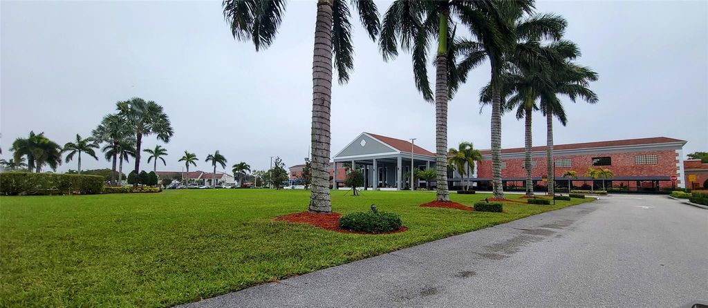 Image 10 of property listing at 160 Fanshaw D 160, Boca Raton, FL 33434