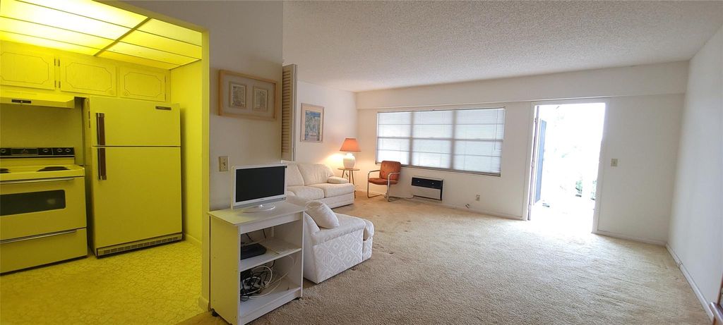 Image 15 of property listing at 160 Fanshaw D 160, Boca Raton, FL 33434